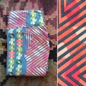 LuLaRoe - NWT One Size Leggings - Coral/Blue